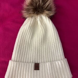 Lucky Brand Hat Cream Color Knit Hat & Sscarf